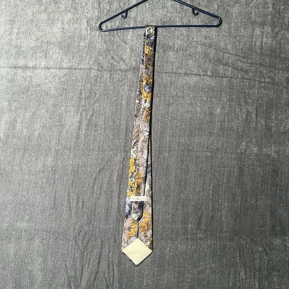 VTG Oleg Cassini Men's Necktie Floral Polyester Tie Blue Yellow Gray Classic